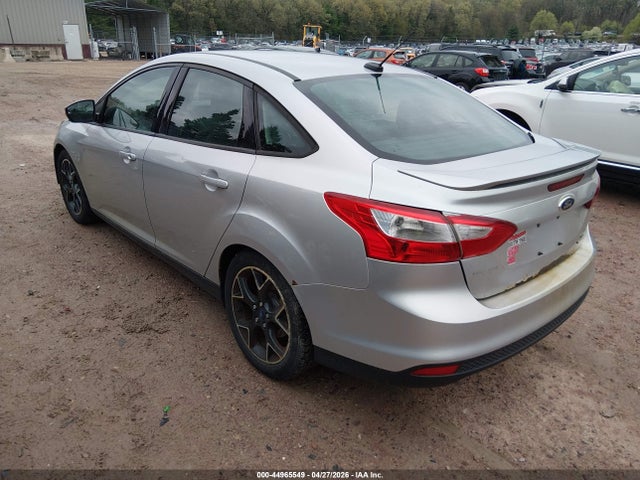 FORD FOCUS SE - 3