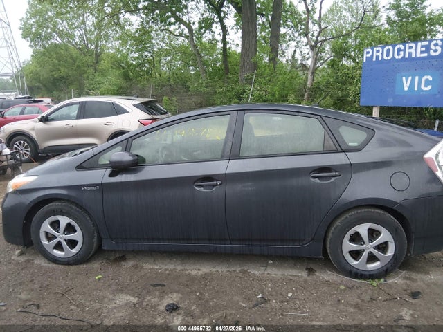 2012 Toyota PRIUS TWO — миниатюра 14