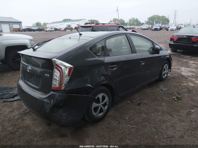 صورة 4 لـ 2012 Toyota PRIUS TWO