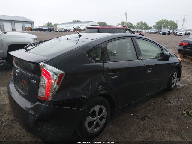 صورة 6 لـ 2012 Toyota PRIUS TWO