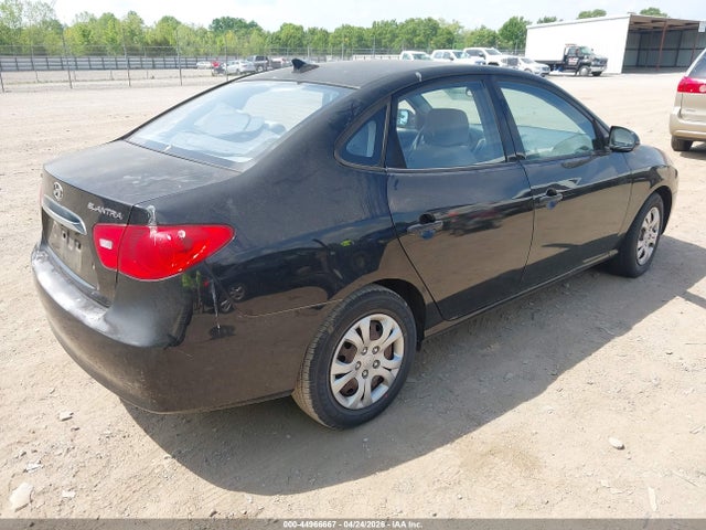 HYUNDAI ELANTRA GLS - 4