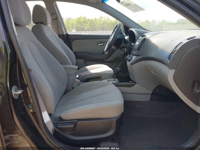 HYUNDAI ELANTRA GLS - 5