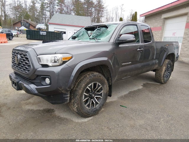 2021 Toyota TACOMA TRD SPORT photo 2