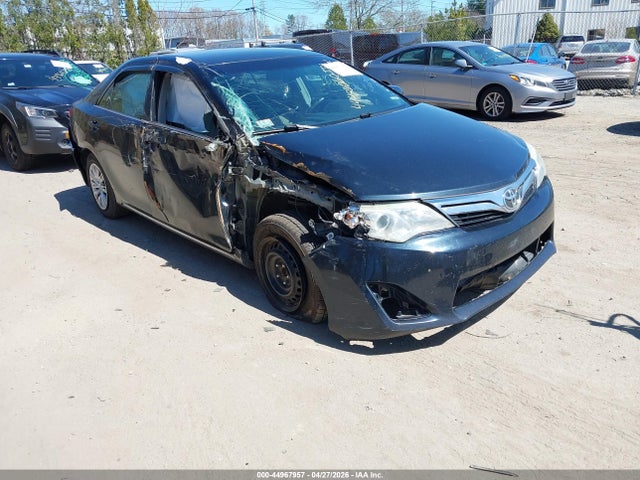 2013 TOYOTA CAMRY LE