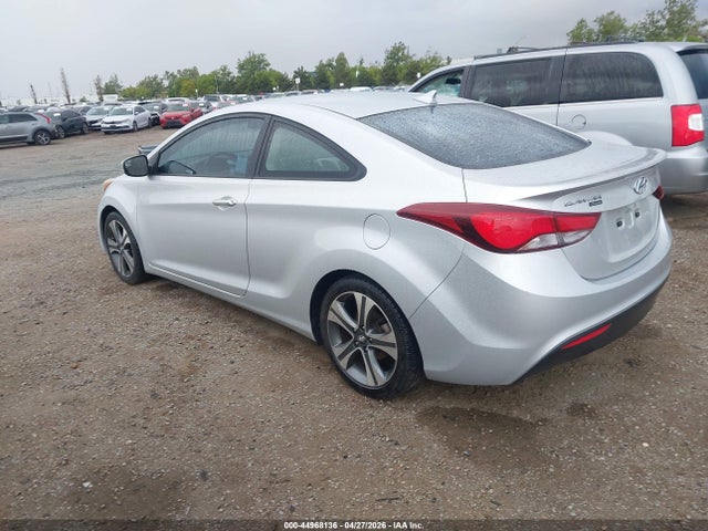 HYUNDAI ELANTRA - 3