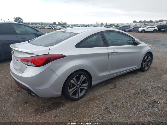 HYUNDAI ELANTRA - 4
