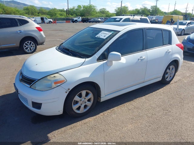 2011 Nissan VERSA 1.8SL 照片 2