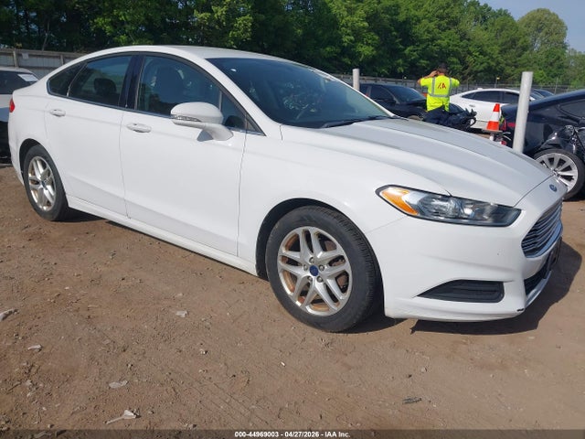 FORD FUSION SE - 1