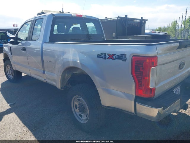 FORD F-250 XL - 3