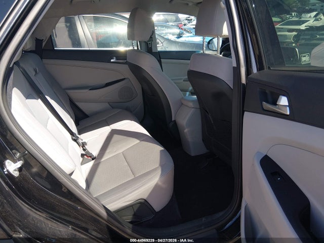2019 HYUNDAI TUCSON SE 8