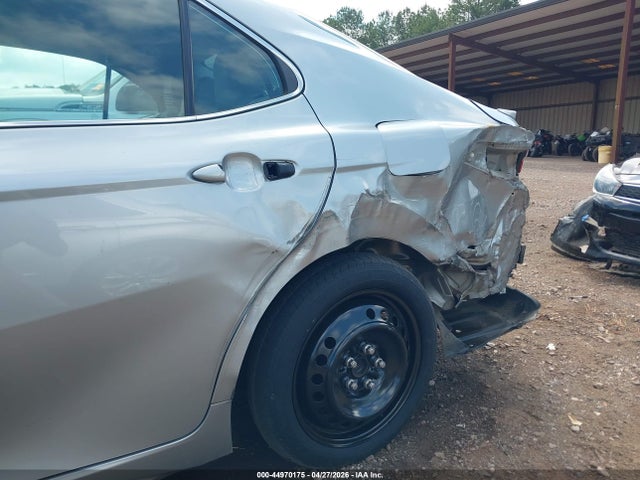 صورة 6 لـ 2021 Toyota CAMRY SE