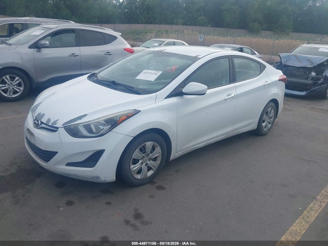 2016 Hyundai ELANTRA SE photo 2