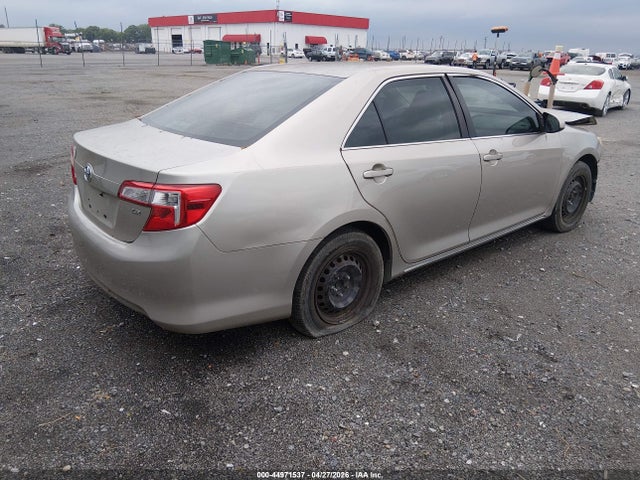 TOYOTA CAMRY - 4