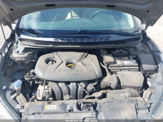 HYUNDAI ELANTRA - 10