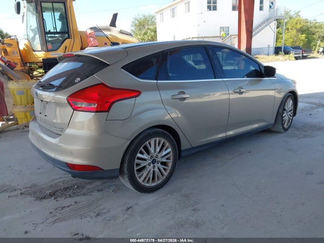 FORD FOCUS TITANIUM - 4
