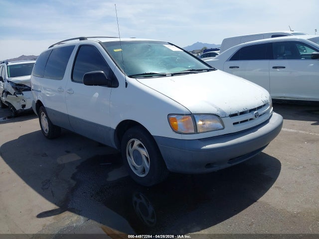 1999 TOYOTA SIENNA LE