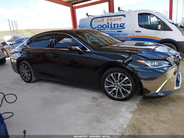 صورة مصغرة 13 لـ 2019 Lexus ES 350