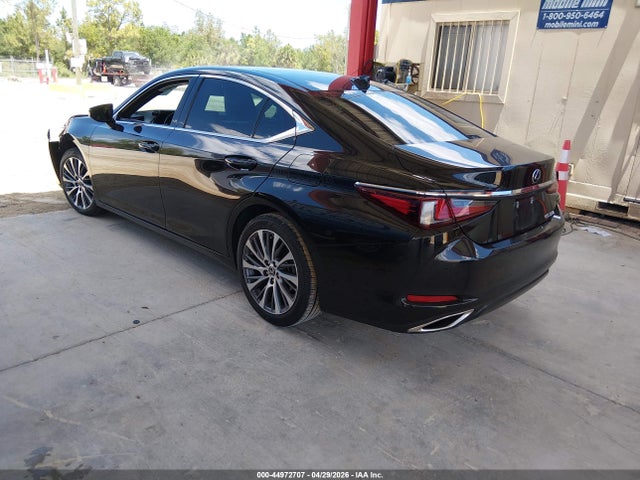 صورة 3 لـ 2019 Lexus ES 350