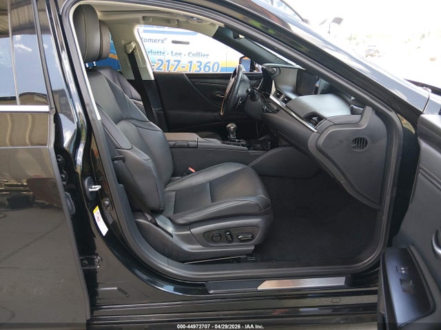 صورة 5 لـ 2019 Lexus ES 350