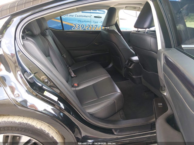 صورة 8 لـ 2019 Lexus ES 350