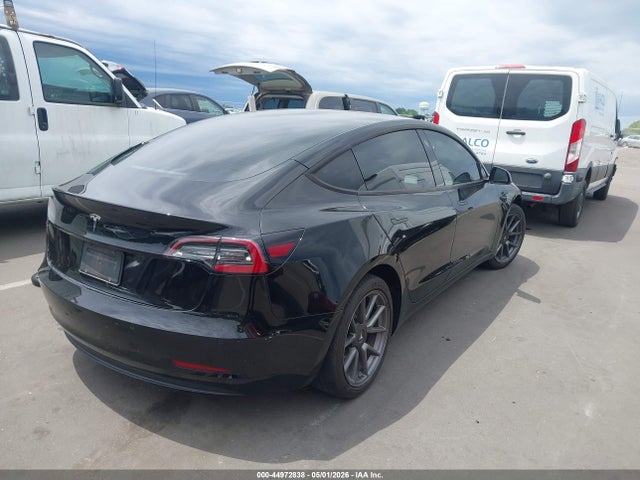 صورة 4 لـ 2021 Tesla MODEL 3 STANDARD RANGE PLUS REAR-WHEEL DRIVE