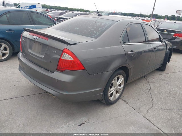 FORD FUSION SE - 4