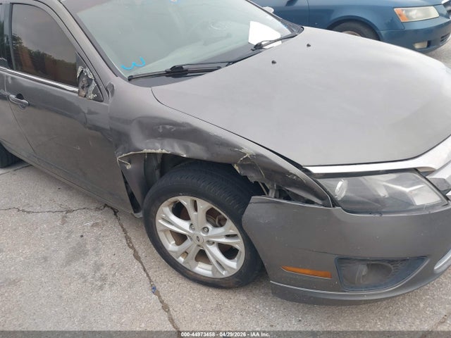 FORD FUSION SE - 6