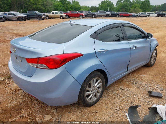 2013 Hyundai ELANTRA GLS 照片 4