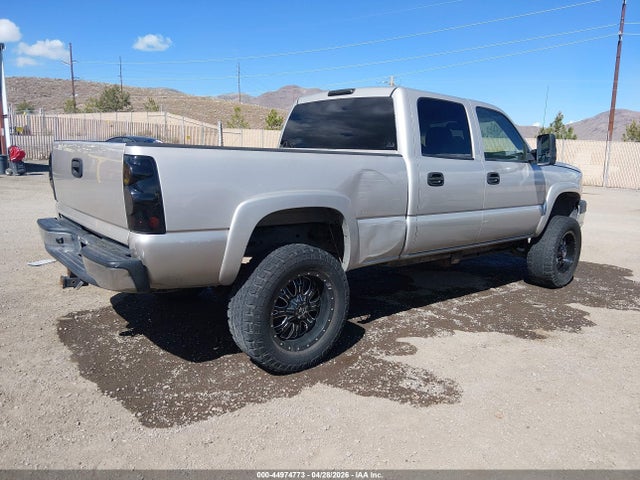 2005 Chevrolet SILVERADO 2500HD LS — фото 4