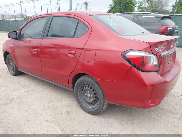 2023 Mitsubishi MIRAGE G4 photo 3