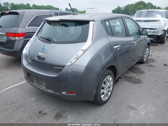 2014 Nissan LEAF S — фото 4