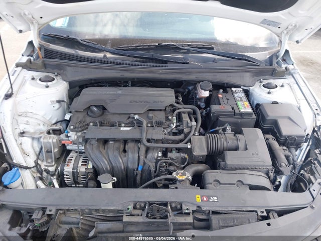 2022 HYUNDAI ELANTRA SEL 10