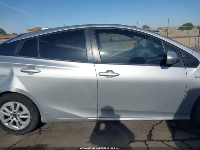 صورة مصغرة 14 لـ 2016 Toyota PRIUS TWO