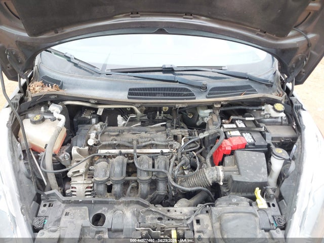 FORD FIESTA SE - 10