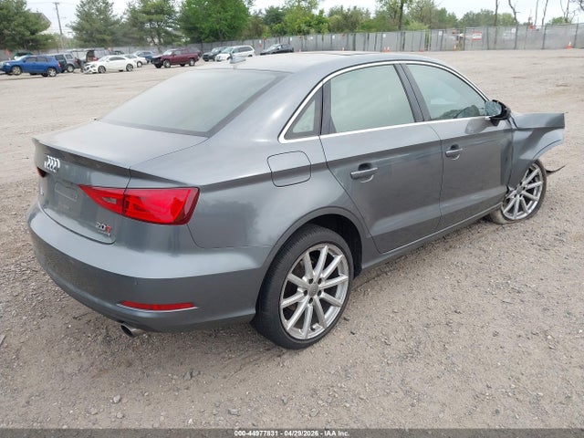 2015 AUDI A3 2.0T PREMIUM — фото 4