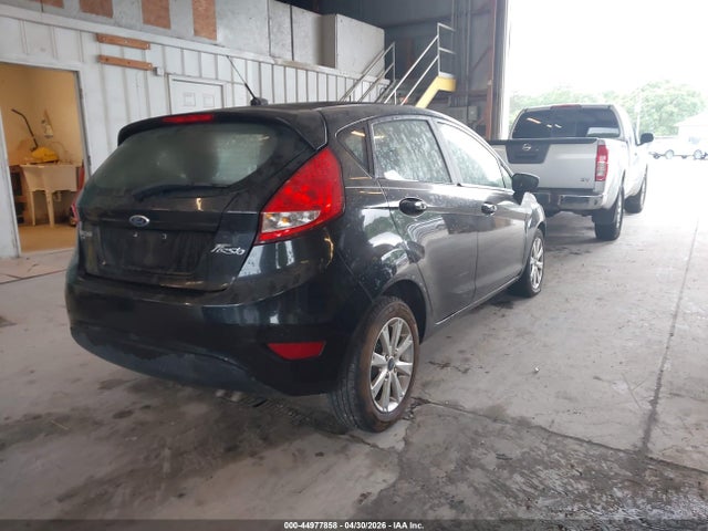 FORD FIESTA SE - 4