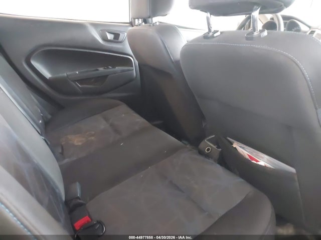 FORD FIESTA SE - 8