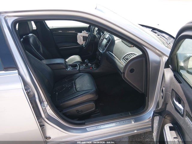 2014 Chrysler 300C AWD — фото 5