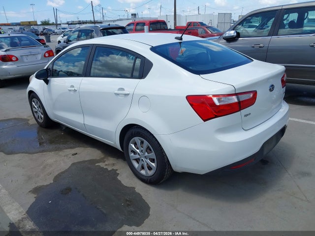 KIA RIO - 3