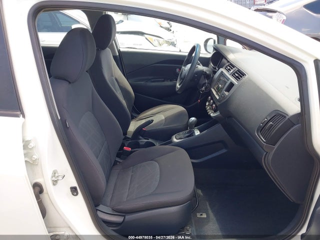 KIA RIO - 5