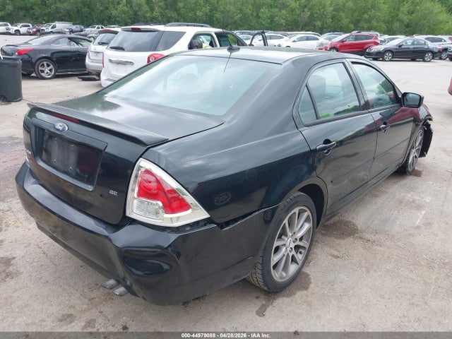 FORD FUSION SE - 4