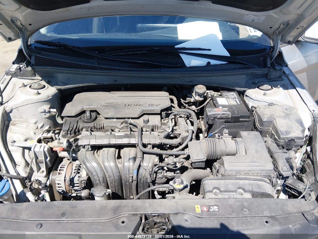 صورة 10 لـ 2022 Hyundai ELANTRA SEL