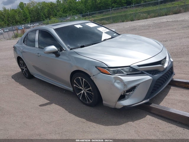 2018 TOYOTA CAMRY SE