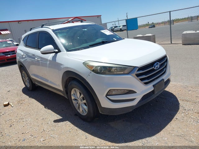 2017 HYUNDAI TUCSON SE