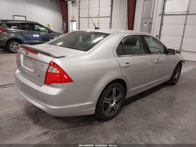 FORD FUSION SE - 4