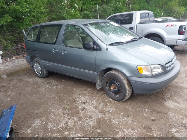 2000 TOYOTA SIENNA CE