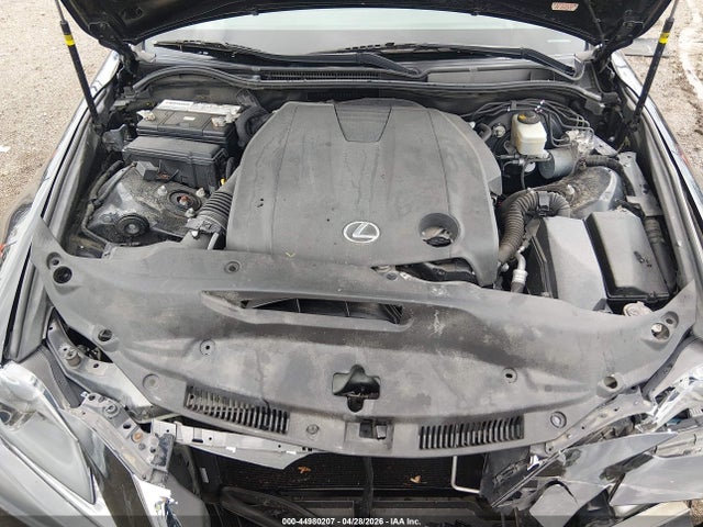 صورة 10 لـ 2015 Lexus IS 250