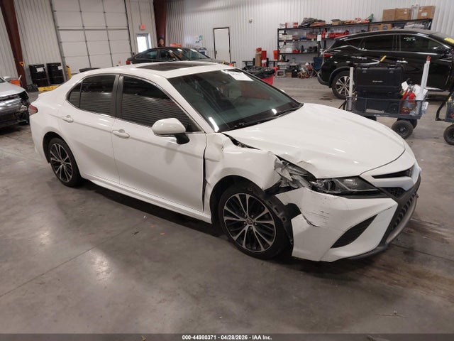 2018 TOYOTA CAMRY SE