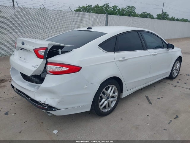 FORD FUSION SE - 4