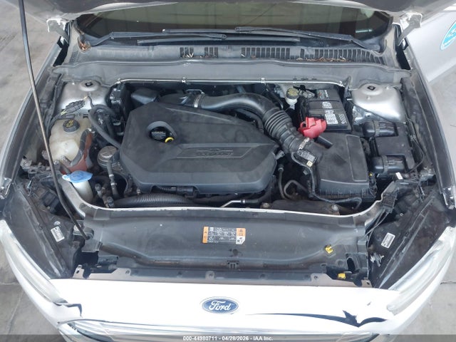 FORD FUSION SE - 10